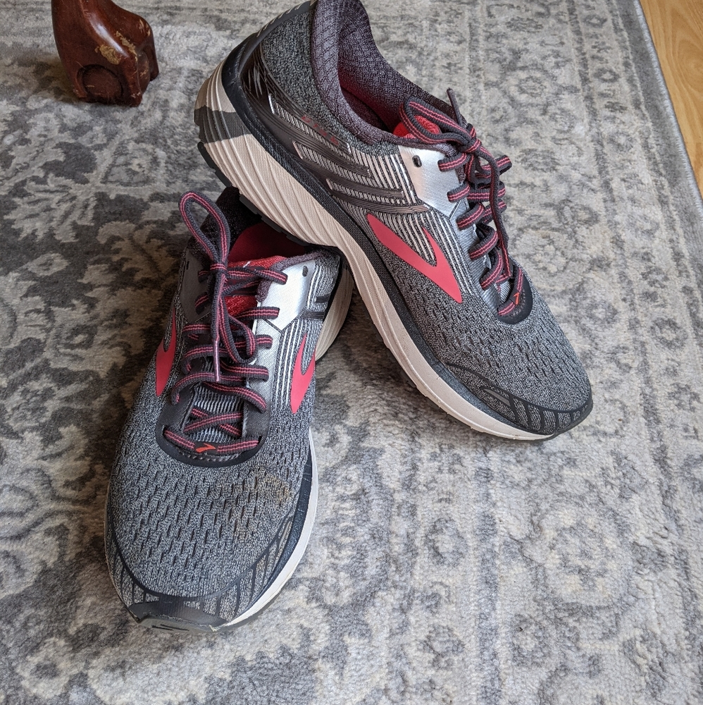 Brooks Adrenaline GTS 18